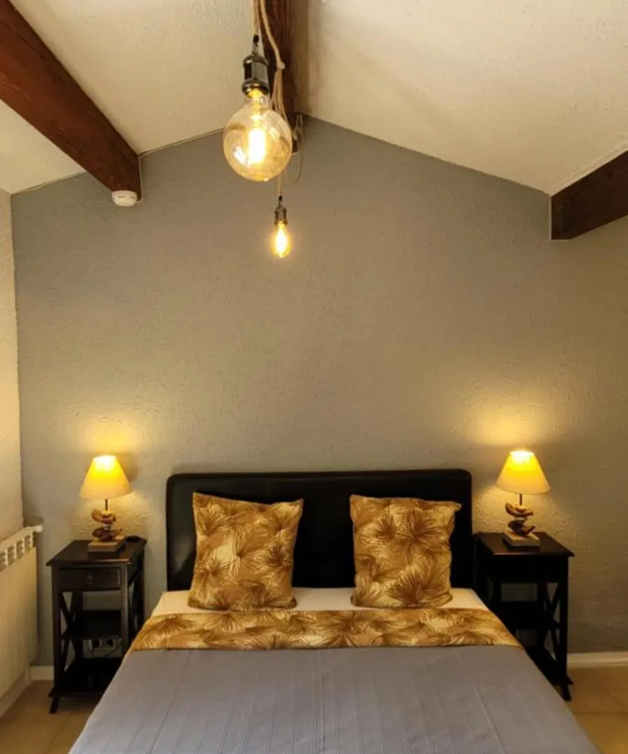 **** Couette-café Villa Liberty Entraigues-sur-la-Sorgue France