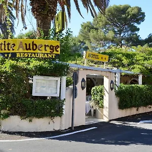 La Petite Hotel