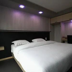 Hotel La Rocade Pamiers