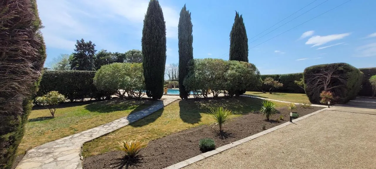 Villa Liberty Entraigues-sur-la-Sorgue Bed & Breakfast